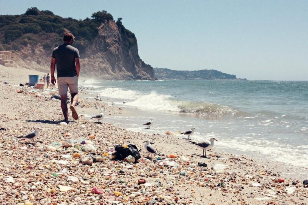 Eau contaminée : la Méditerranée voit certaines de ses plages déconseillées aux vacanciers