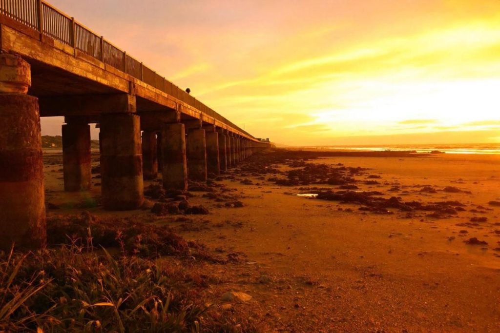 Cette plage discrète de Charente-Maritime est l’antidote parfait à la foule de La Rochelle
