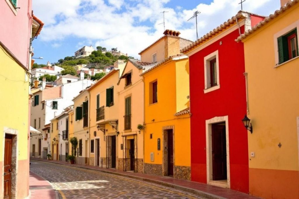 Moins chère que Collioure, plus colorée qu’Argelès : le village catalan qui séduit les connaisseurs