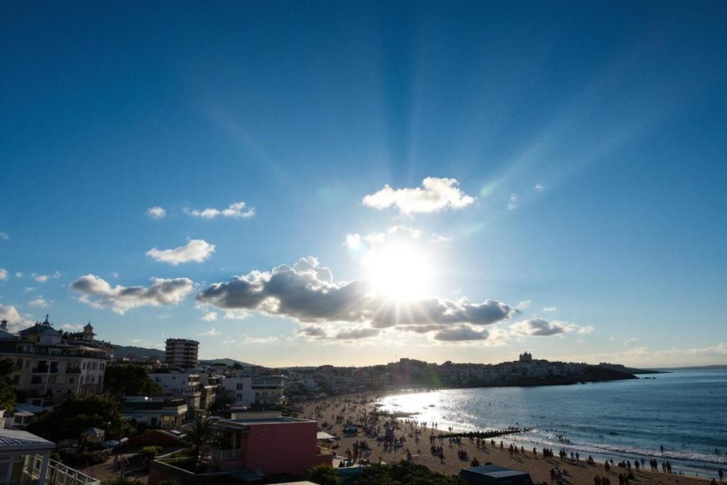 Plus pittoresque que Dinan, plus lumineux que Cancale : ce port breton charme les visiteurs