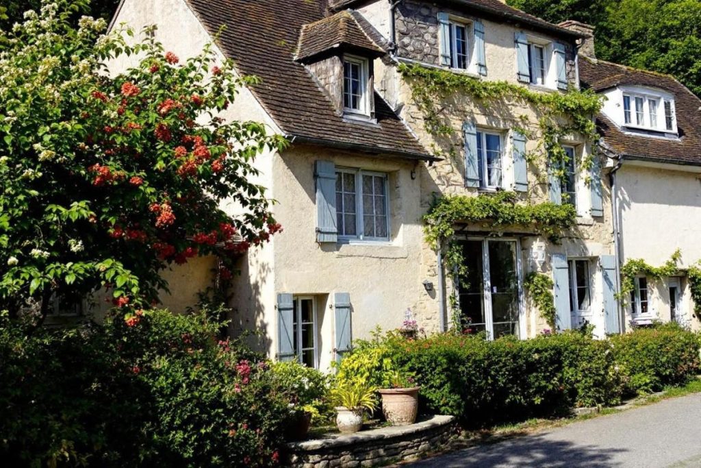 Plus authentique que Saint-Émilion, plus paisible que Sarlat : ce village du Périgord séduit les amoureux de pierre blonde