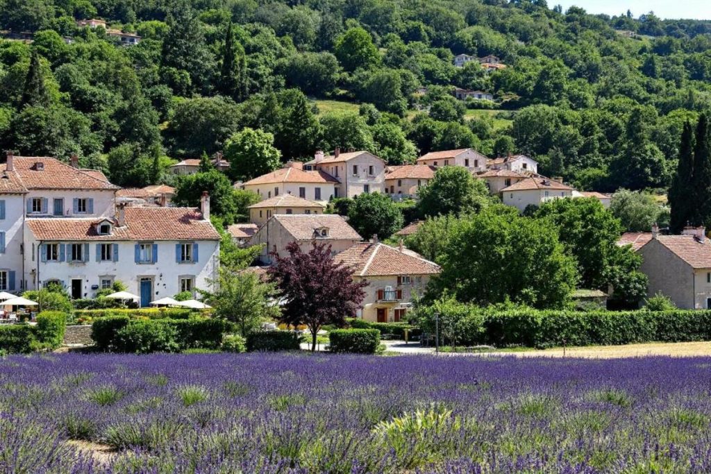 Ce village de Provence classé parmi les plus beaux d’Europe est un véritable trésor