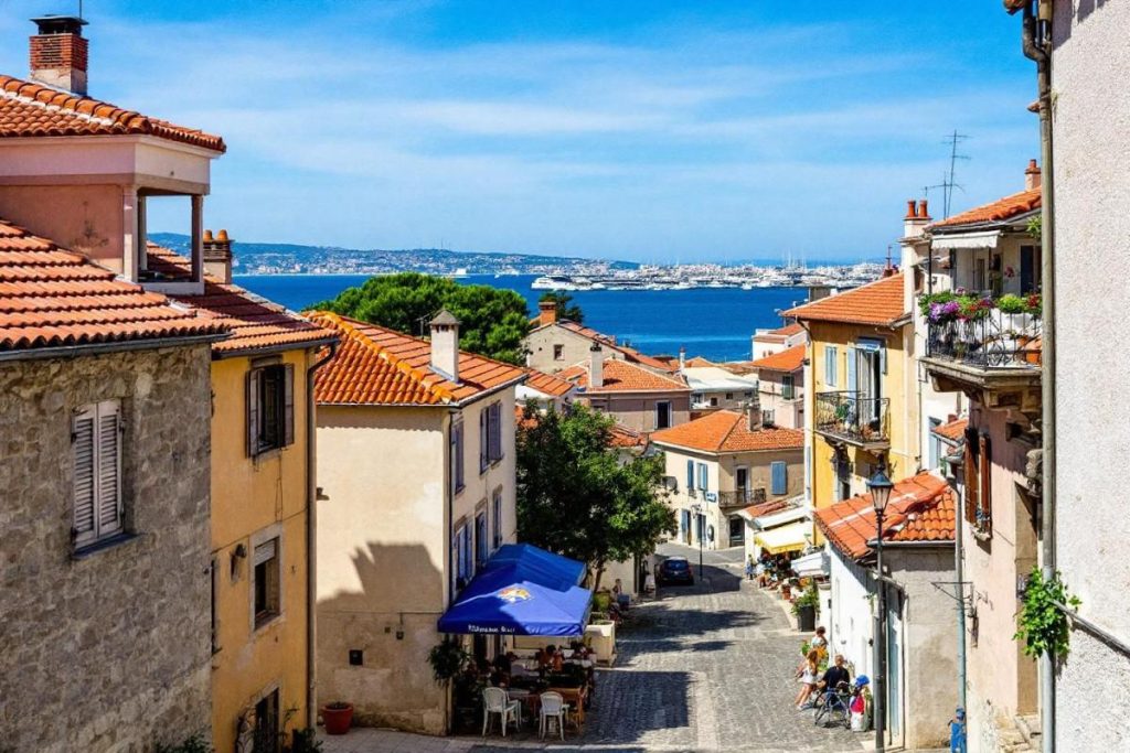 À moins d’1 h de Marseille, ce village côtier discret est un concentré d’authenticité