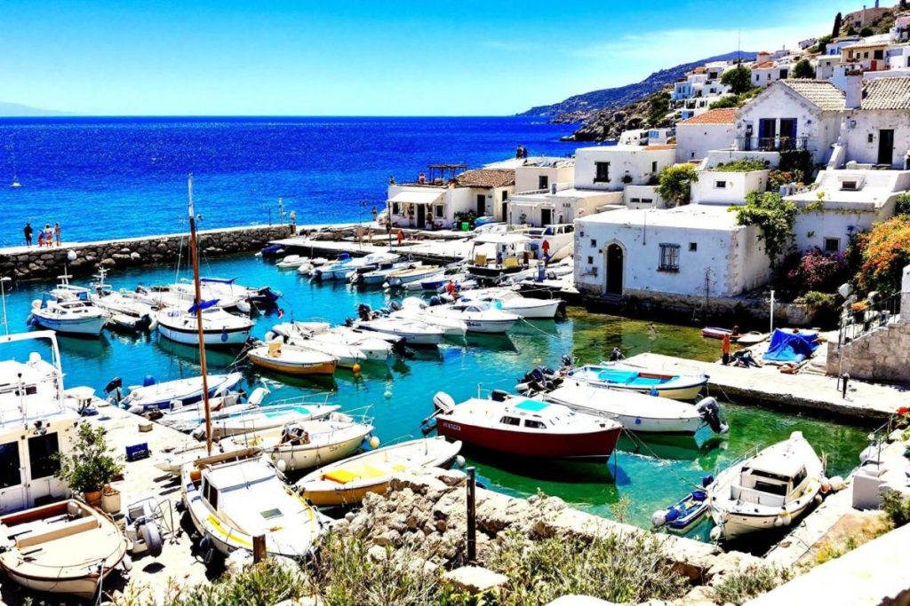 Appelé la “Petite Grèce du Languedoc”, ce port français a des airs d’île cycladique