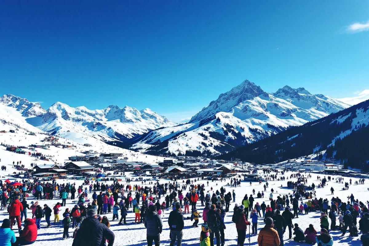 Chamonix frôle la saturation : ces stations offrent la montagne autrement