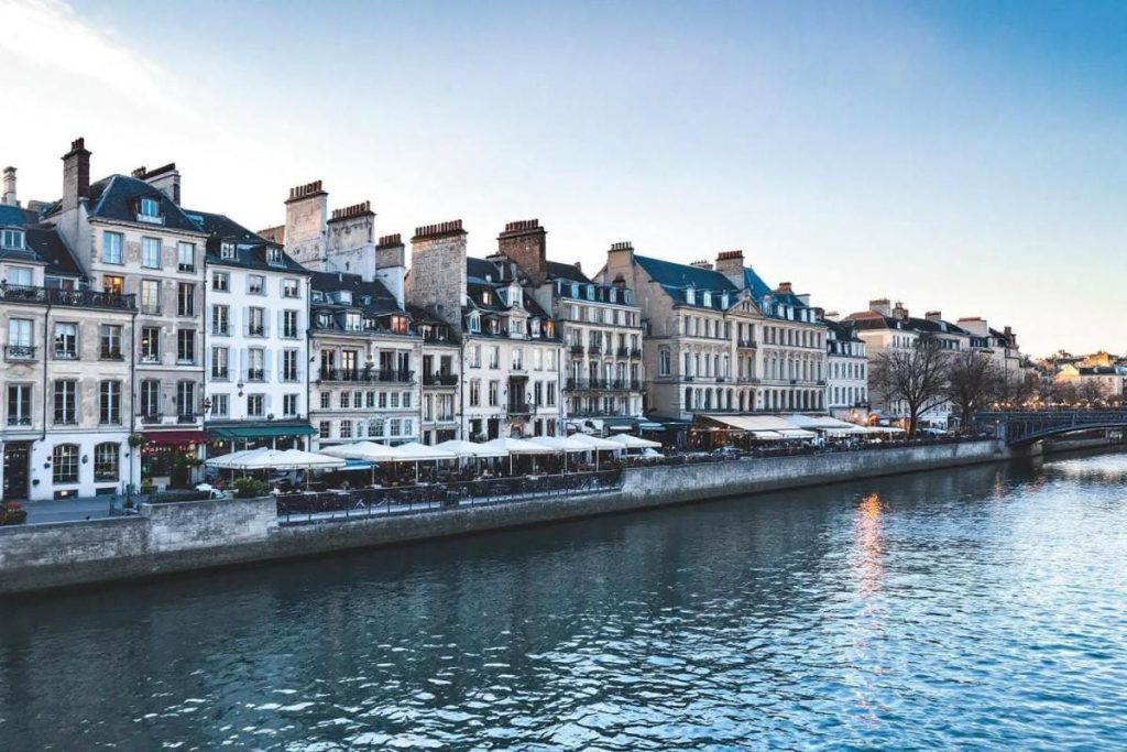 Bordeaux n’attire plus autant : cette ville du littoral séduit par son cadre de vie apaisé