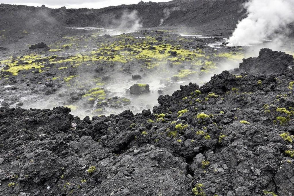 Ce site naturel français rappelle l’Islande par ses paysages volcaniques