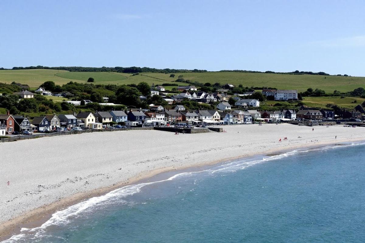 Moins prisée que Trouville‑sur‑Mer, plus pittoresque que Deauville : cette station balnéaire normande a tout pour plaire