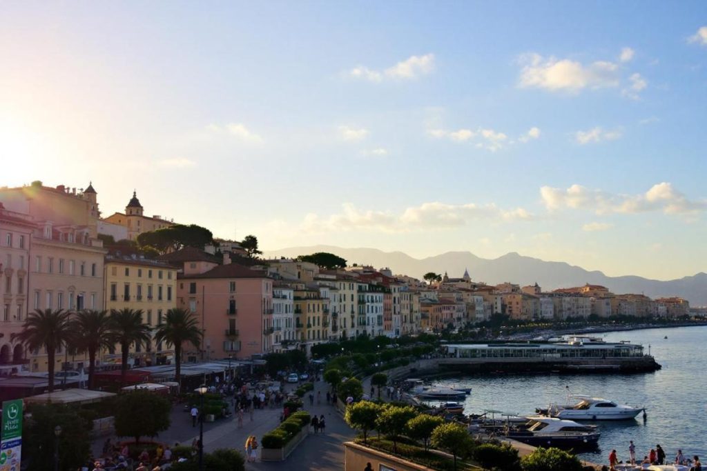 Nice n’est plus aussi attractive : cette ville azuréenne plus abordable séduit désormais