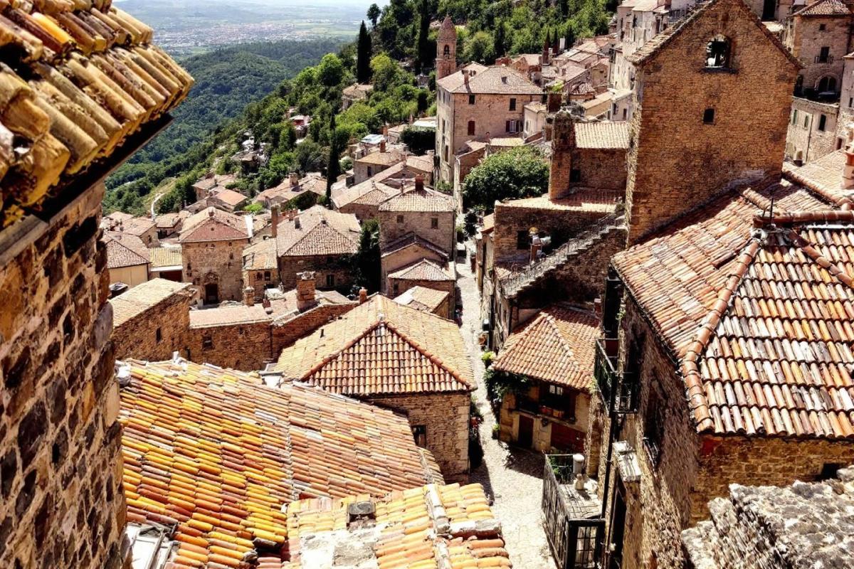 Cette perle médiévale de la Drôme est plus fascinante que Grignan et encore préservée du tourisme de masse