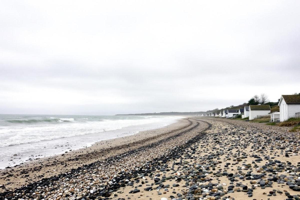 Moins fréquentée que Deauville, cette station normande est idéale pour un week-end prolongé au bord de la mer